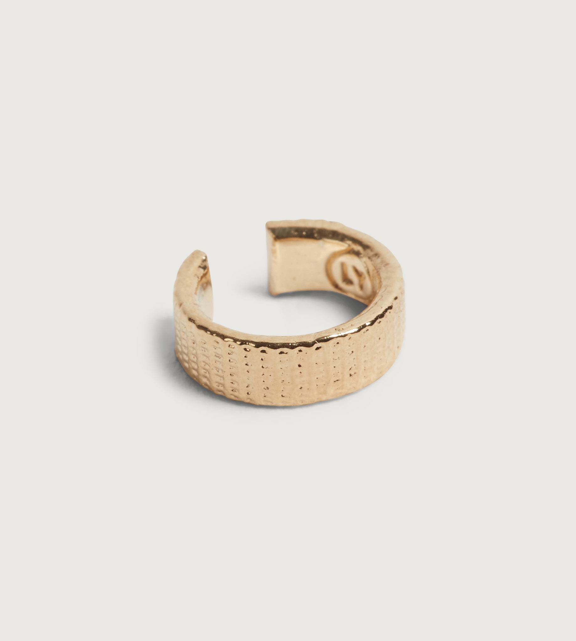 Warren Earcuff
