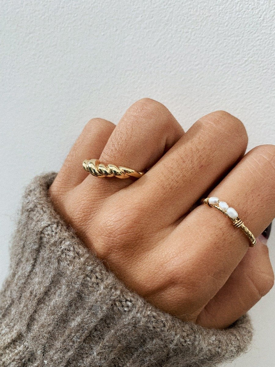 Mini Cléo Ring