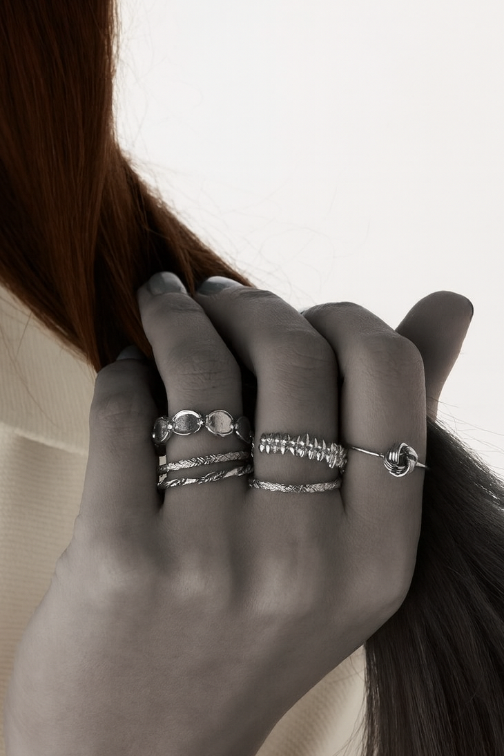 Trishka Ring Silver